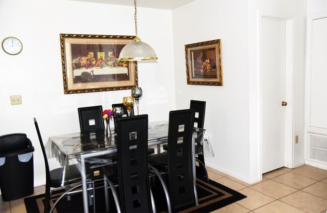 Foto del edificio - 1019 Friendship Ln