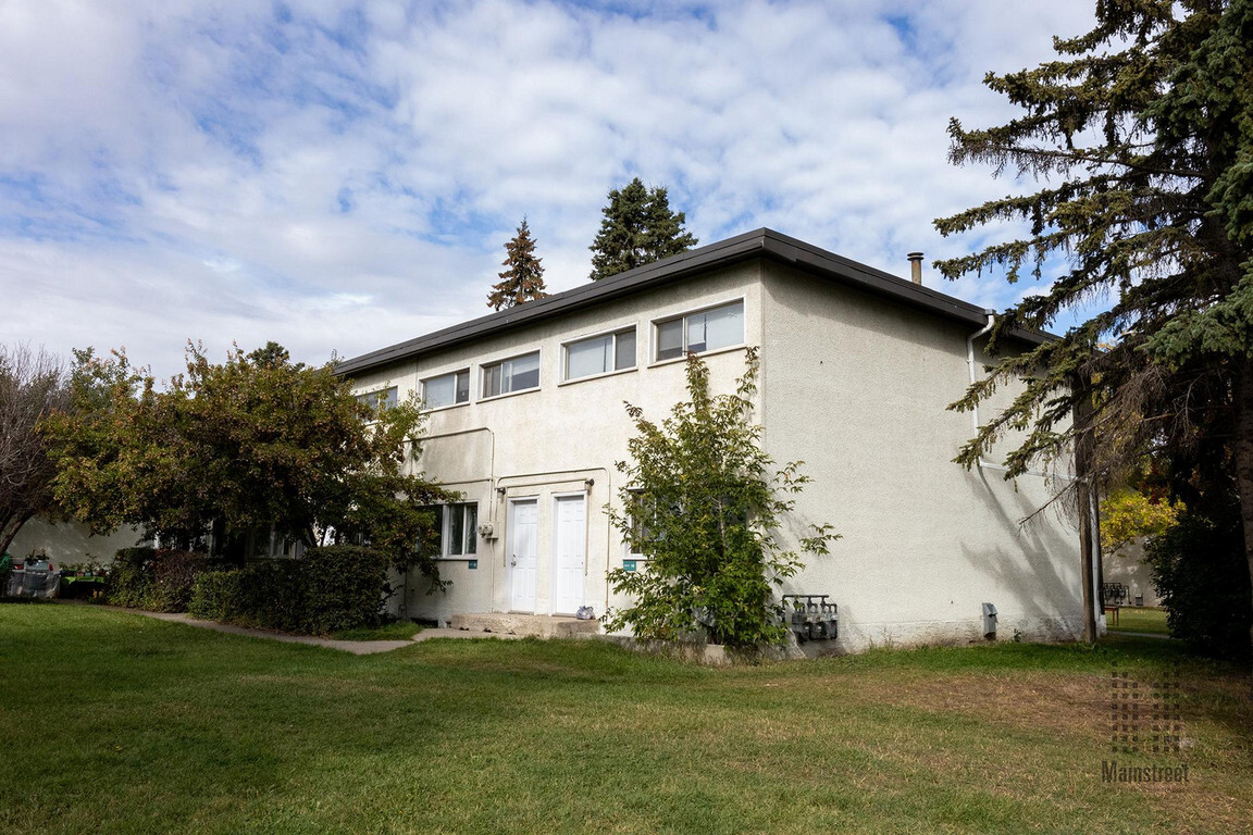 Primary Photo - Wellington Park Townhomes