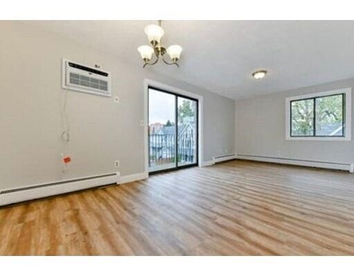 Foto del edificio - 11 Flint Ave