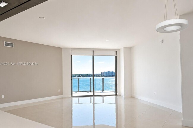 Foto del edificio - 17301 Biscayne Blvd