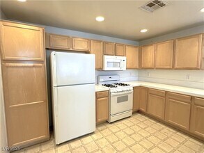 Building Photo - 2325 Windmill Pkwy