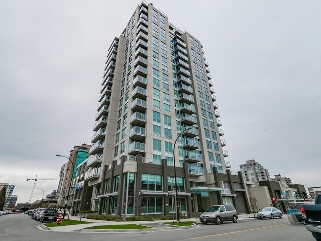Photo du bâtiment - 135 17th St E
