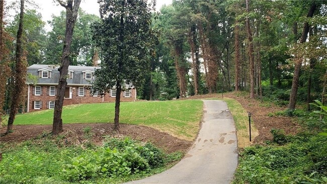 Building Photo - 2134 Masonwood Cir SW