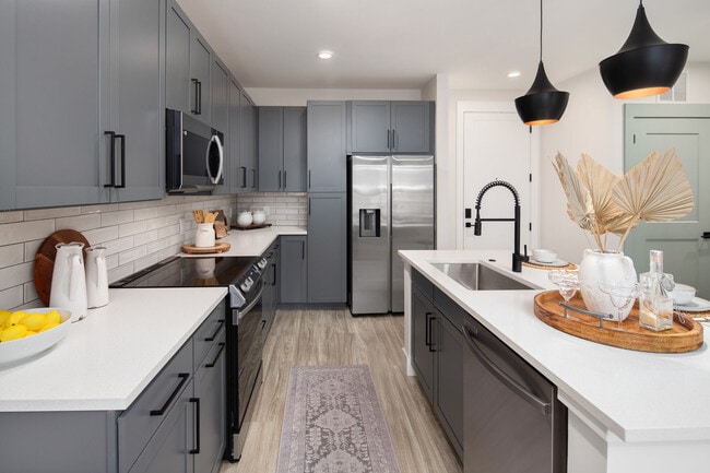 Building Photo - NOVEL West Midtown by Crescent Communities