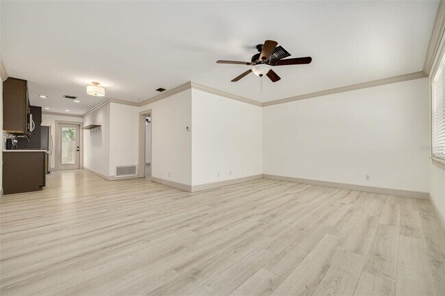 Foto del edificio - 535 32nd Ave N