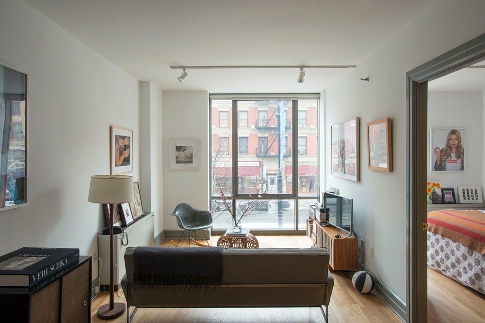 Primary Photo - 200 Atlantic Ave