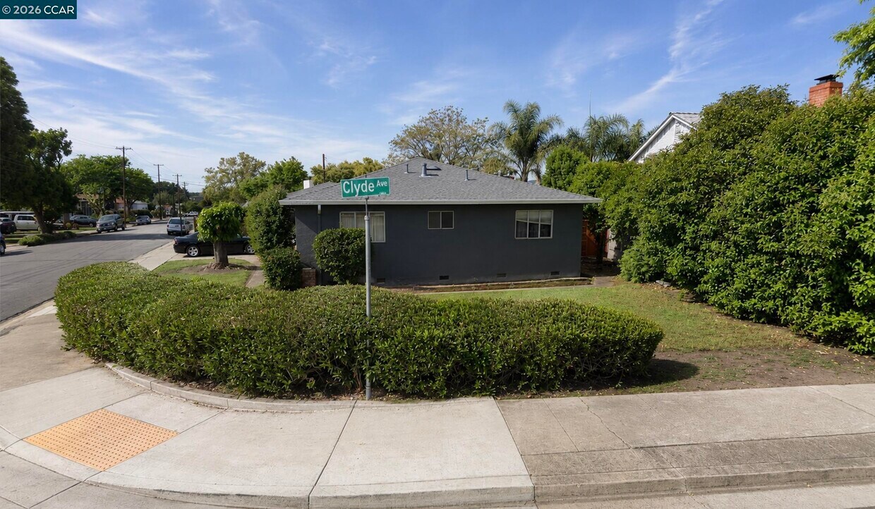 Foto del edificio - 2859 Foskett Ave