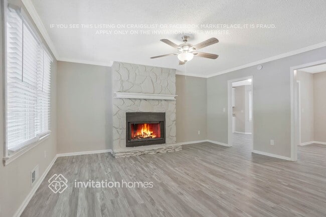 Building Photo - 306 Lake Swan Ct