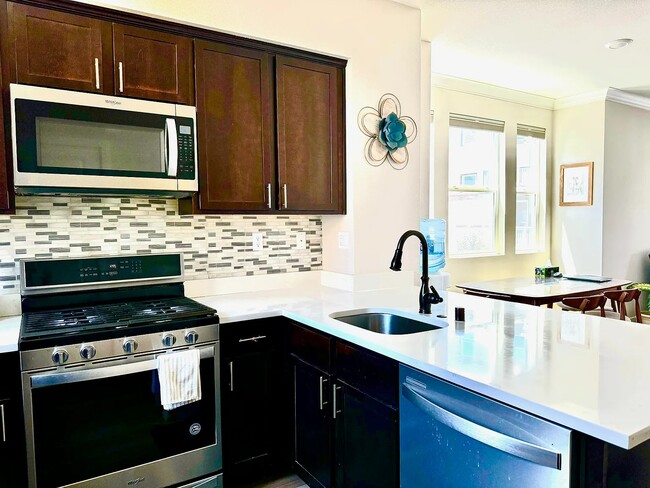 Kitchen - 1438 Cherry Cir