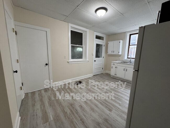 Foto del edificio - 836 W Washington St