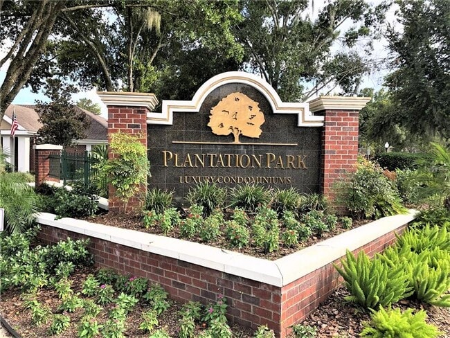 Building Photo - 13015 Plantation Park Cir