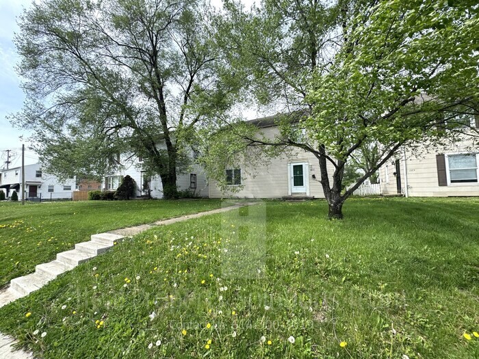 Foto del edificio - 1079 S James Rd