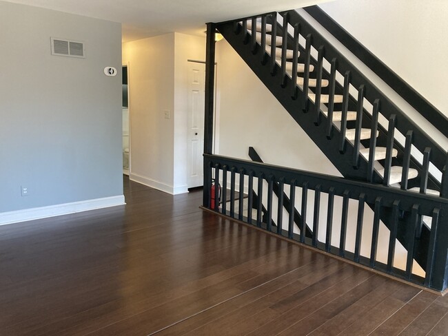 Building Photo - 4988 Mermaid Blvd