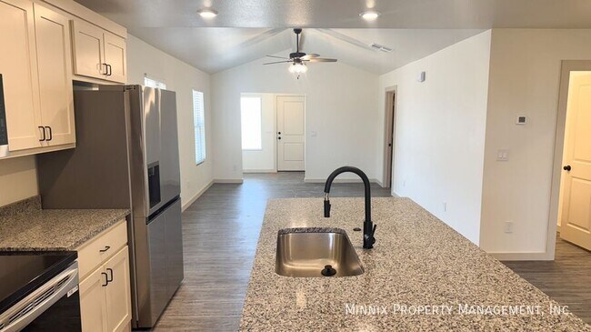 Foto del edificio - 8005 Date Ave