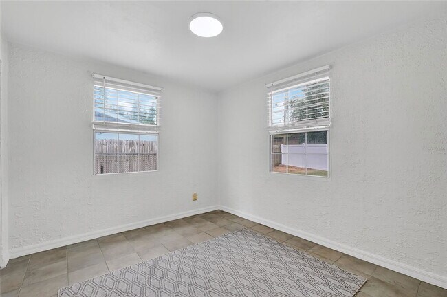 Foto del edificio - 7932 Plathe Rd