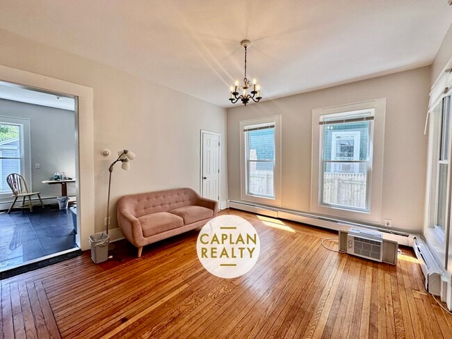 Building Photo - 244 Edgewood Ave