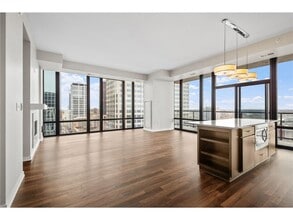 Building Photo - 497 S Marquette Ave