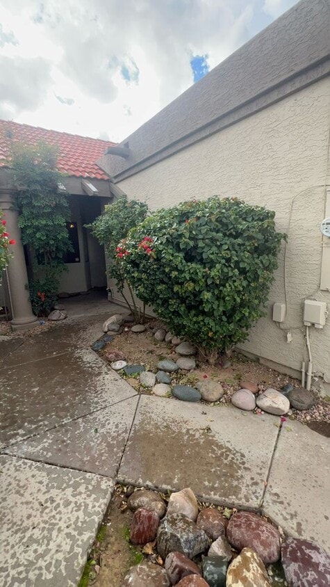 Foto del edificio - Two Bedroom, Two Bath Townhome in Tempe