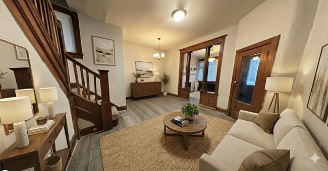 Beautiful 3-BR Philly Home: Timeless Woodwork & Modern Style - Beautiful 3-BR Philly Home: Timeless Woodwork & Modern Style