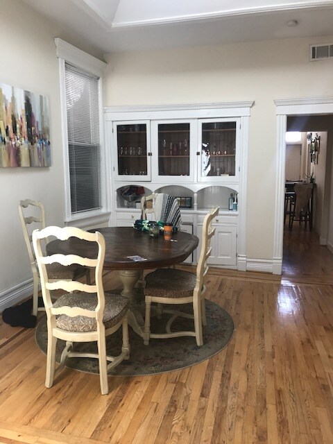 Foto del edificio - 2632 N Lincoln Ave