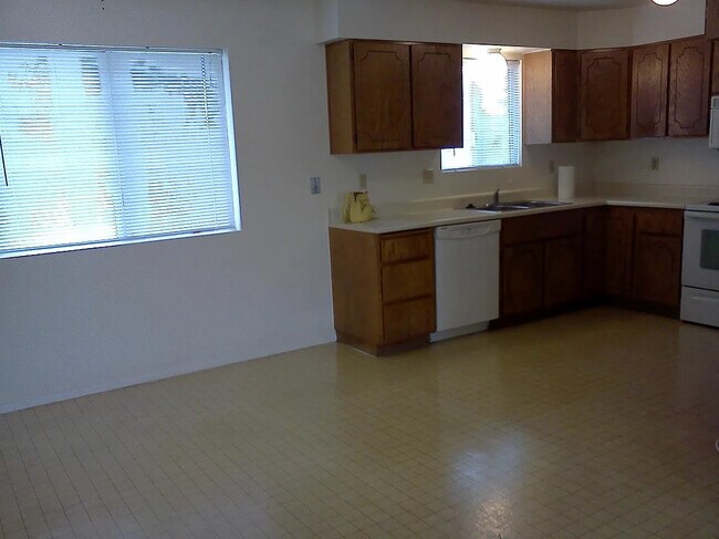 Foto del edificio - 1325 W 540 N
