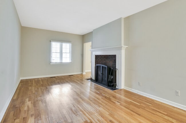 Building Photo - 232 Claremont Ave