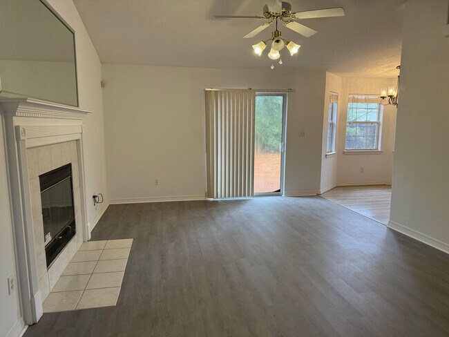 Foto del edificio - 2678 Hidden Estates Cir