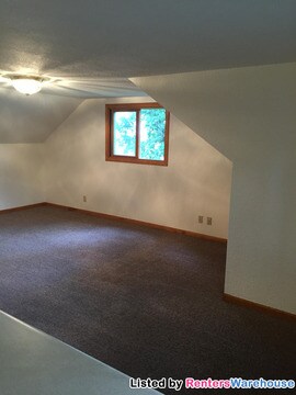 Foto principal - 409 1st Ave NW