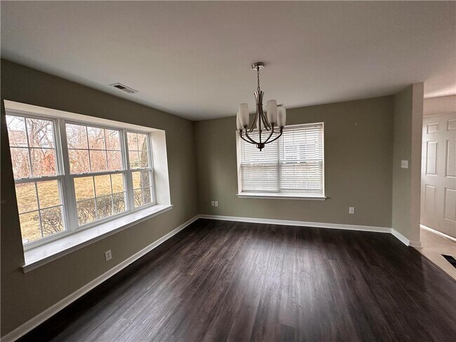 Foto del edificio - 5970 Saratoga Ln