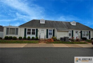 Building Photo - 174A Portland Ln