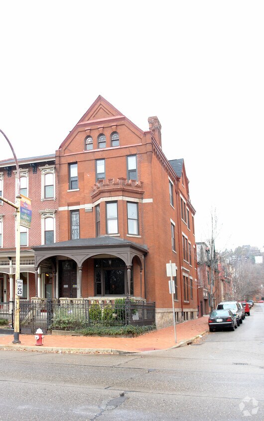 Primary Photo - 400 W North Ave