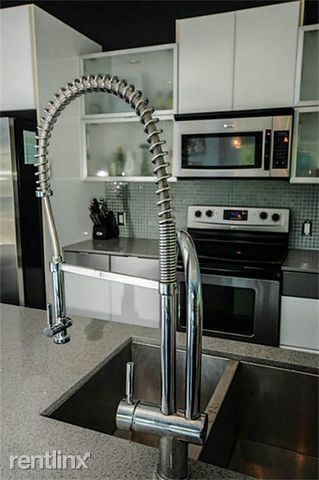Foto del edificio - 2 br, 2 bath Condo - 207 Pierce St