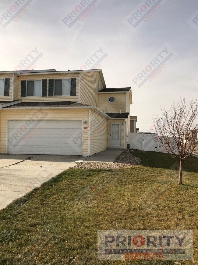 Building Photo - 3700 Lunar Ave