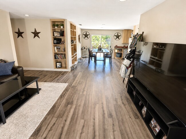 Foto del edificio - 1300 Timberlake Cir
