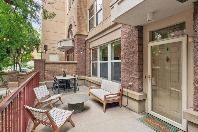 Foto del edificio - 580 N 2nd St