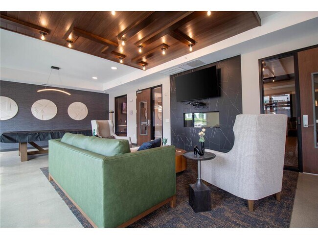 Foto del edificio - 6450 37th Ave NW