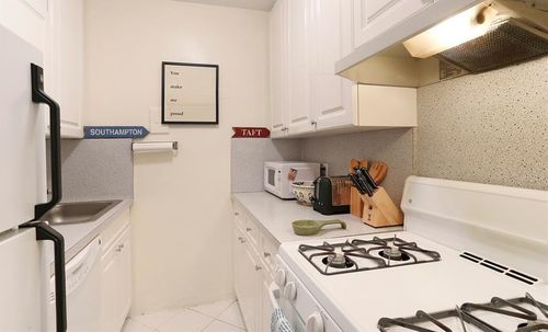 Foto del edificio - 67 E 12th St