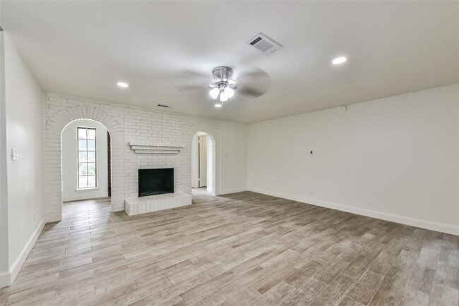 Building Photo - 4707 Northrup Dr