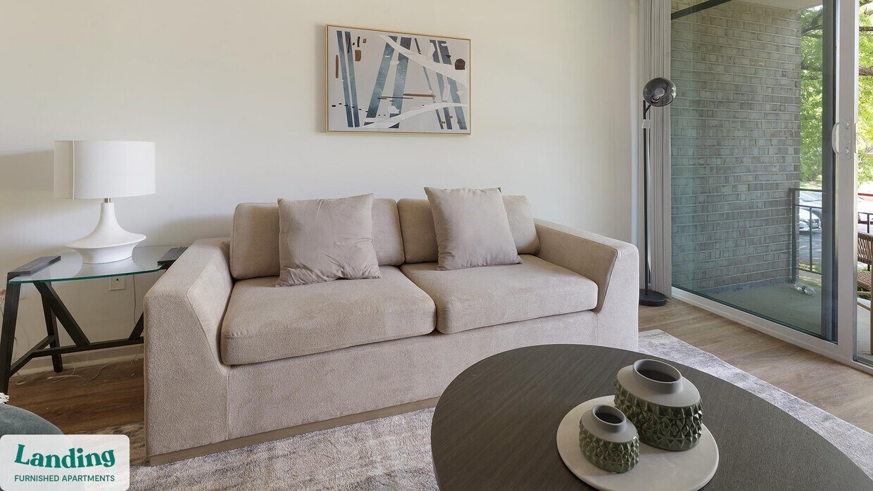 Foto principal - 6220 Springhill Dr