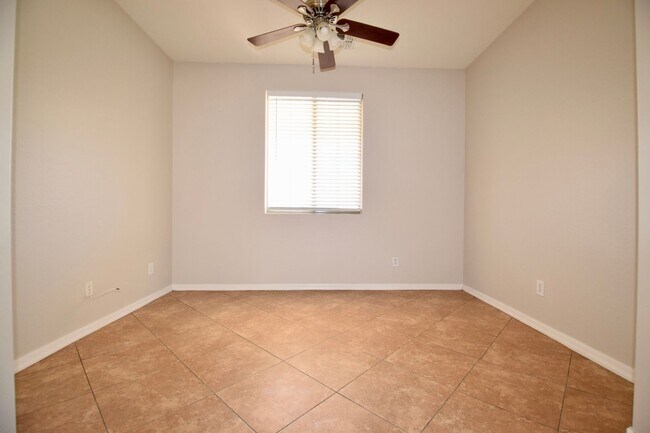 Building Photo - Beautiful Queen Creek home with a Pool!