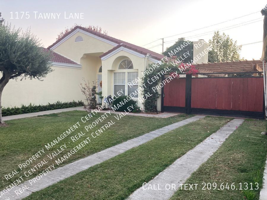 Foto principal - Turlock 4 Bedroom 2 Bath Home with RV Parking