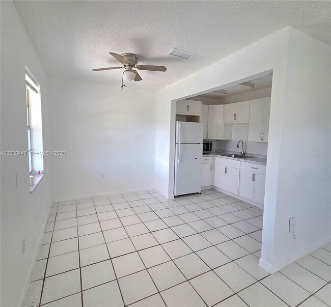 Foto del edificio - 4030 SW 61st Ave