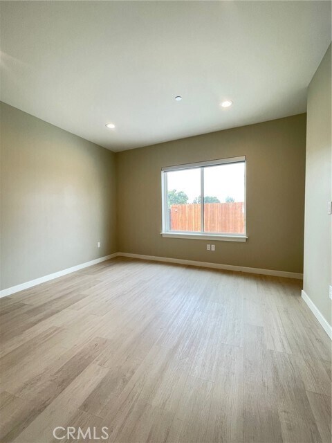 Building Photo - 4251 Live Oak Ave