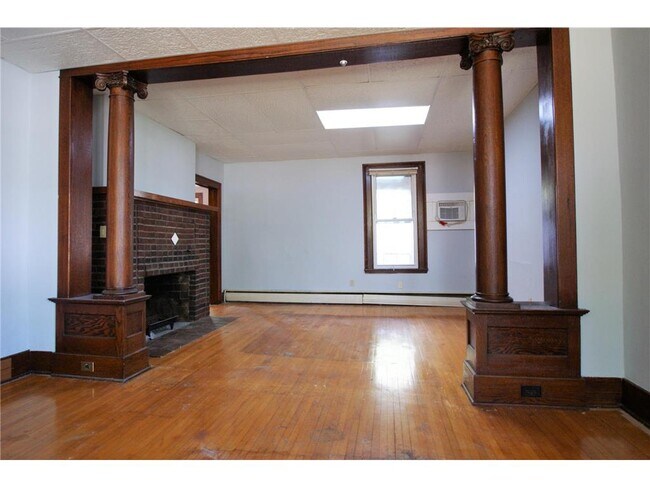 Foto del edificio - 805 10th St W