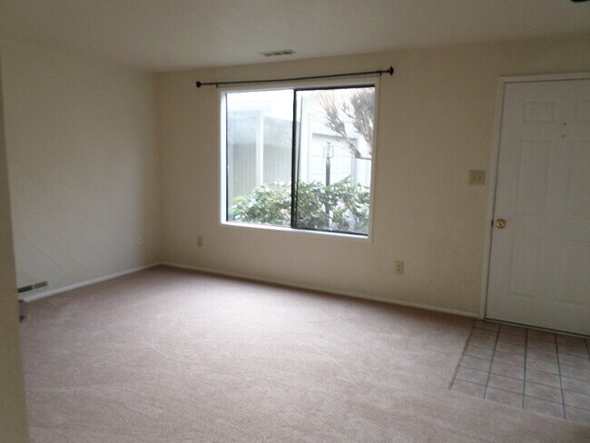 Foto del edificio - 1149 Progress Dr