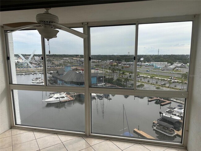 Foto del edificio - 4939 Floramar Terrace