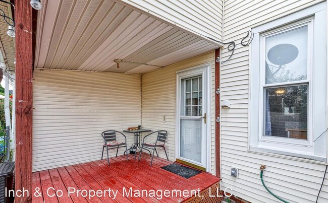 Building Photo - 3 br, 1 bath House - 44 E 8th Ave