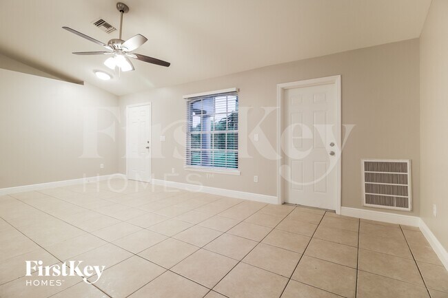 Foto del edificio - 3707 7th St W