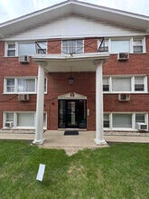 Building Photo - 10105 Hartford Ct