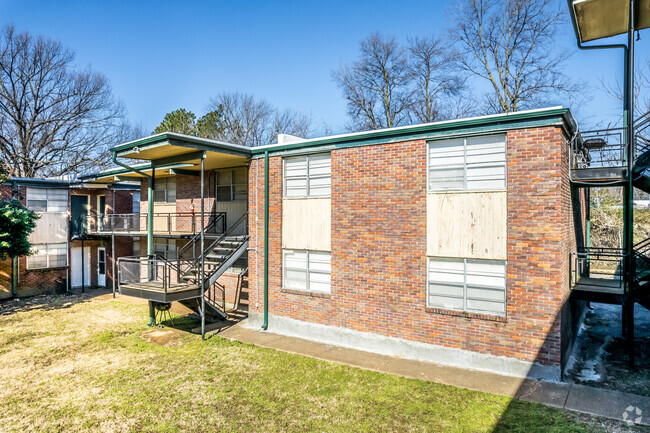Building Photo - 2227 Airways Blvd